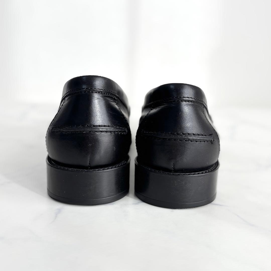 トッズ 35 ローファー 革靴 ラバーぺブル ロゴ レザー ブラック