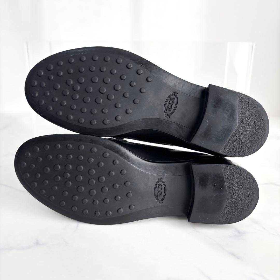 トッズ 35 ローファー 革靴 ラバーぺブル ロゴ レザー ブラック