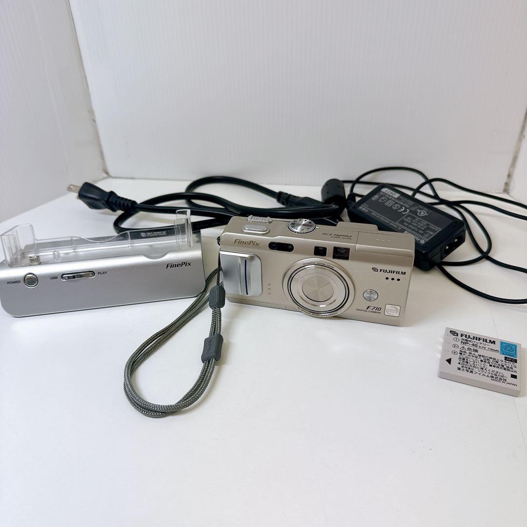 Fujifilm FinePix F710　コンパクトデジタルカメラ