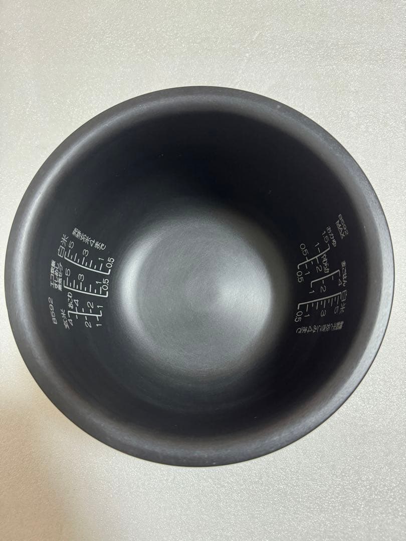 象印　圧力IH炊飯ジャー　炎舞炊き　炊飯器　NW-PH10E8