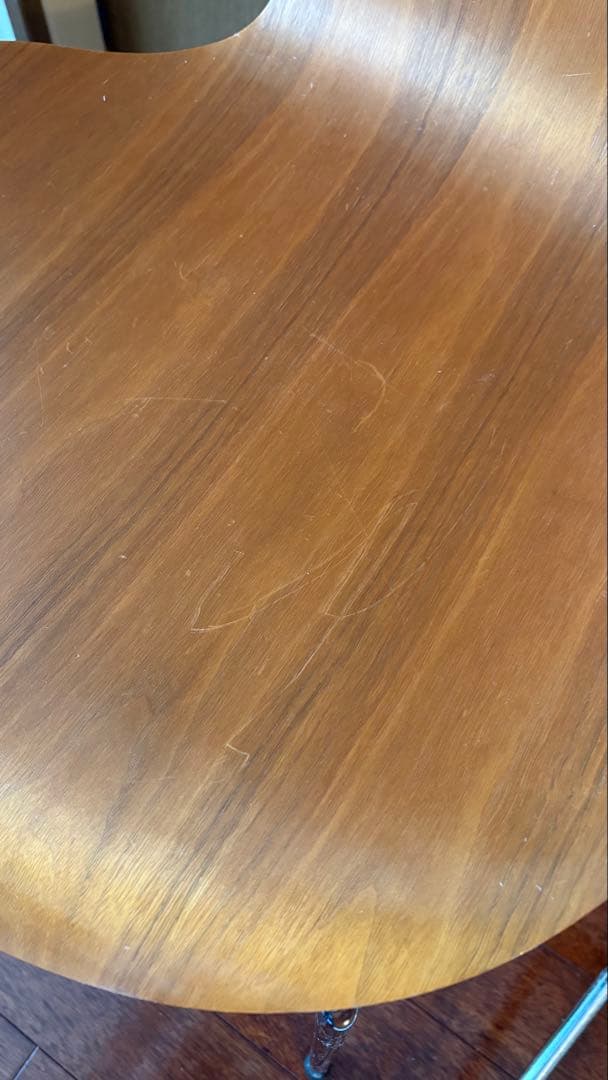 2003製正規品:Fritz Hansen セブンチェア(左)