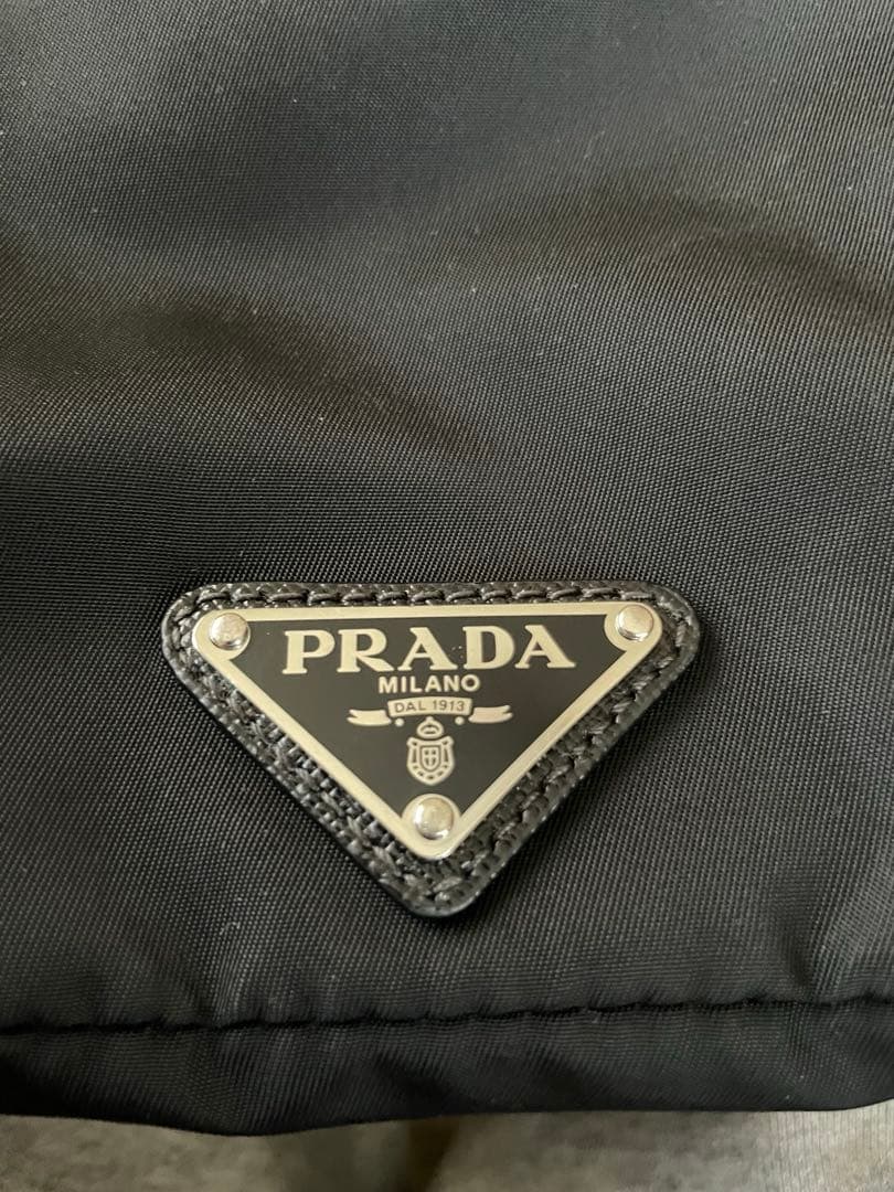PRADA ボディバッグ