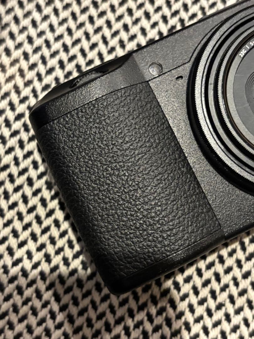 【美品】RICOH GR III（ショット数5176回）その他付属品付き