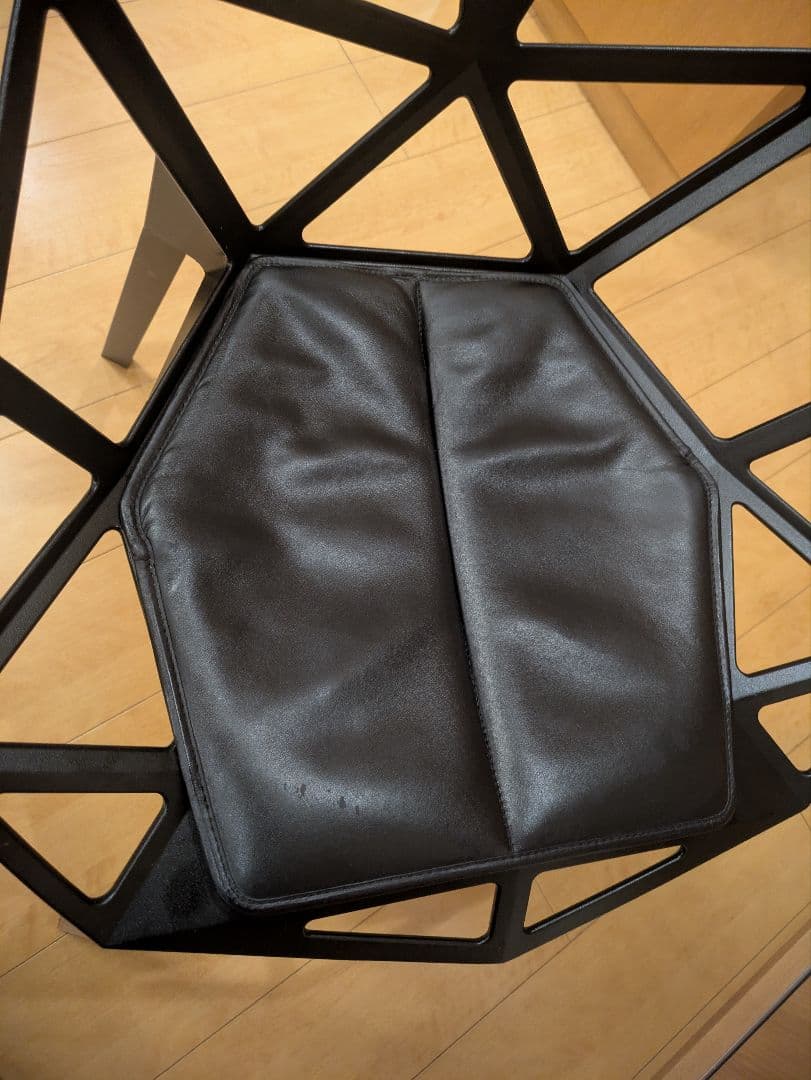 送込美品！MAGIS chair one革座面付きデザイナー椅子