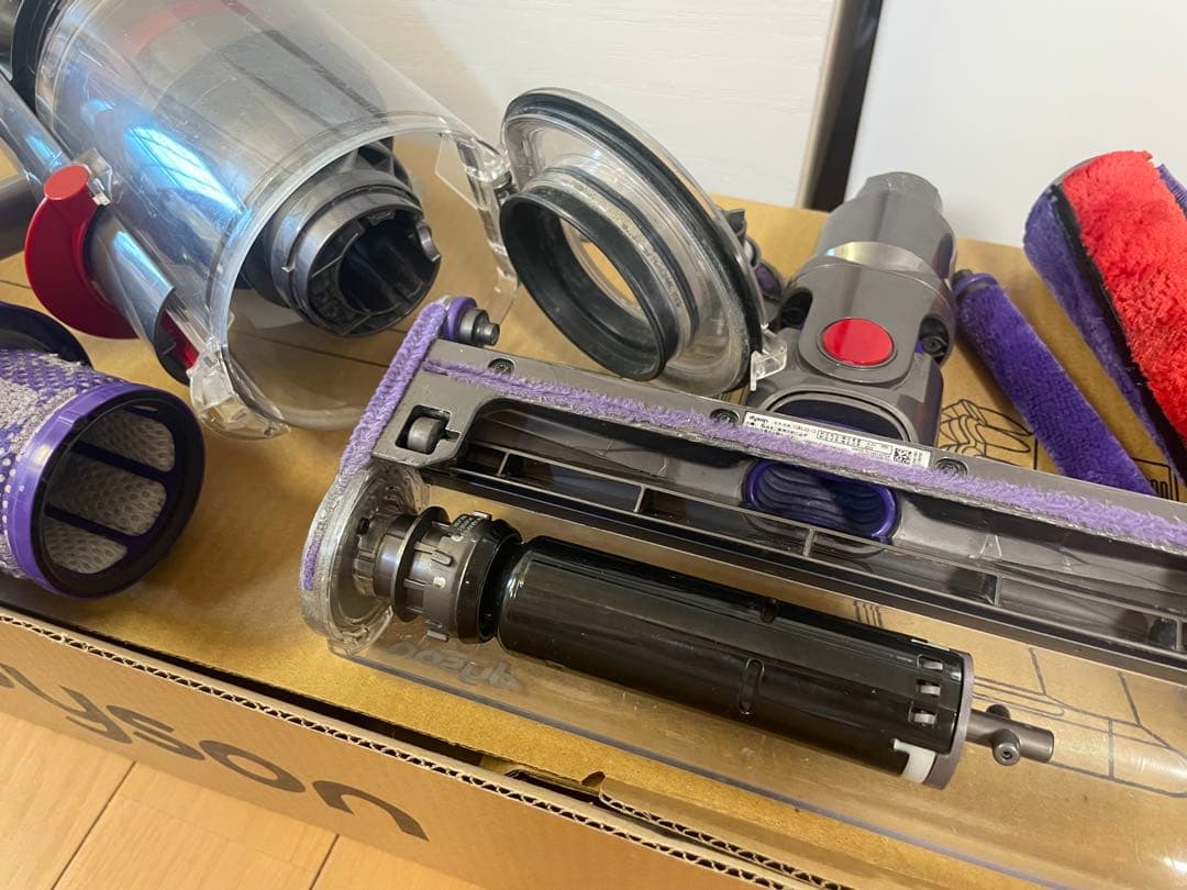 ダイソン V10 Fluffy SV12FFLF ジャンク　新品パーツも多数！