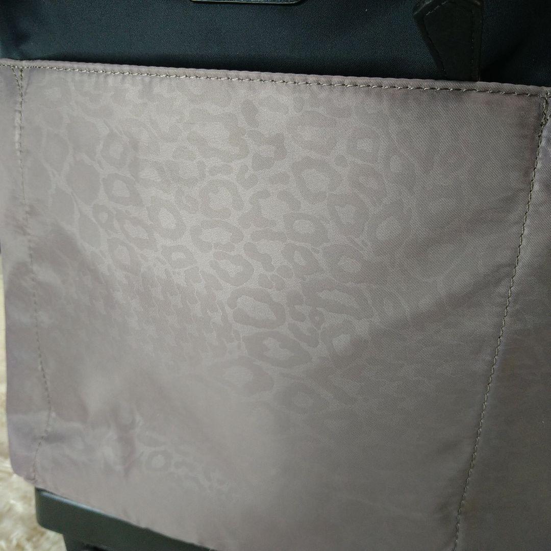 美品【スワニー】キャリーバッグ タイヤ４輪 レオパード