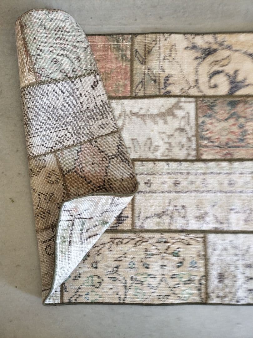 小さめ/ベージュベース　シックなパッチワークラグNo.701