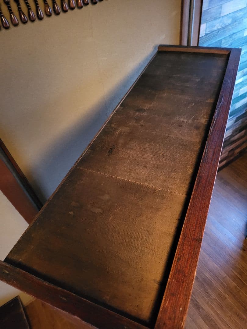 本棚　飾り棚　食器棚　収納棚　引き出し 2杯　ゆらゆらガラス　古家具