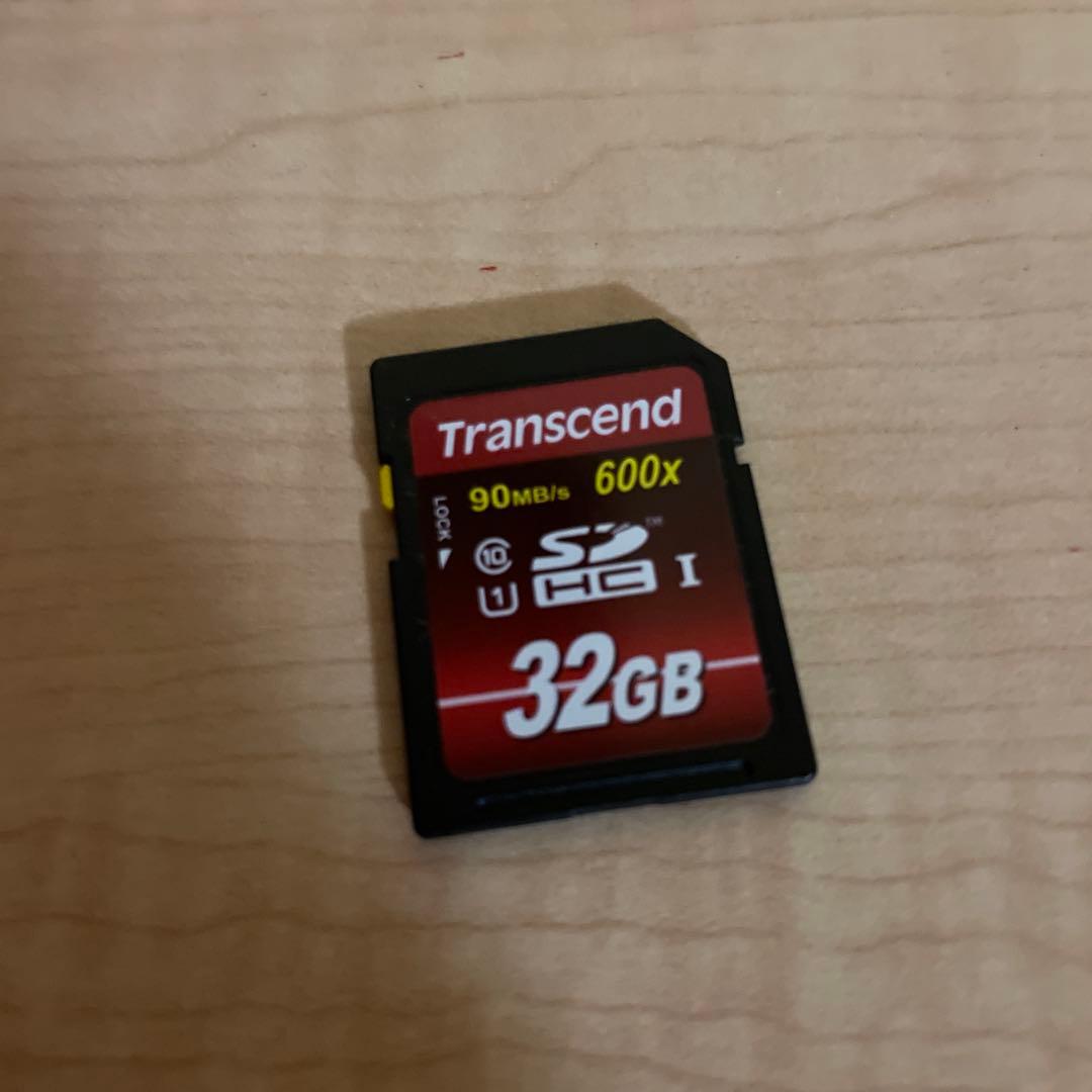 中古美品一眼レフ Canon キャノン DS126431 EOS KissX7i