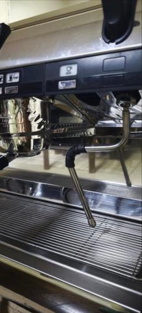 Nuova Simonelli「Aurelia II」エスプレッソマシン