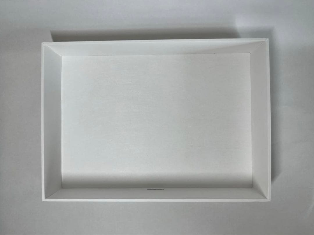 【匿名配送】MacBook Air (2020/M1) 16GB / 256GB