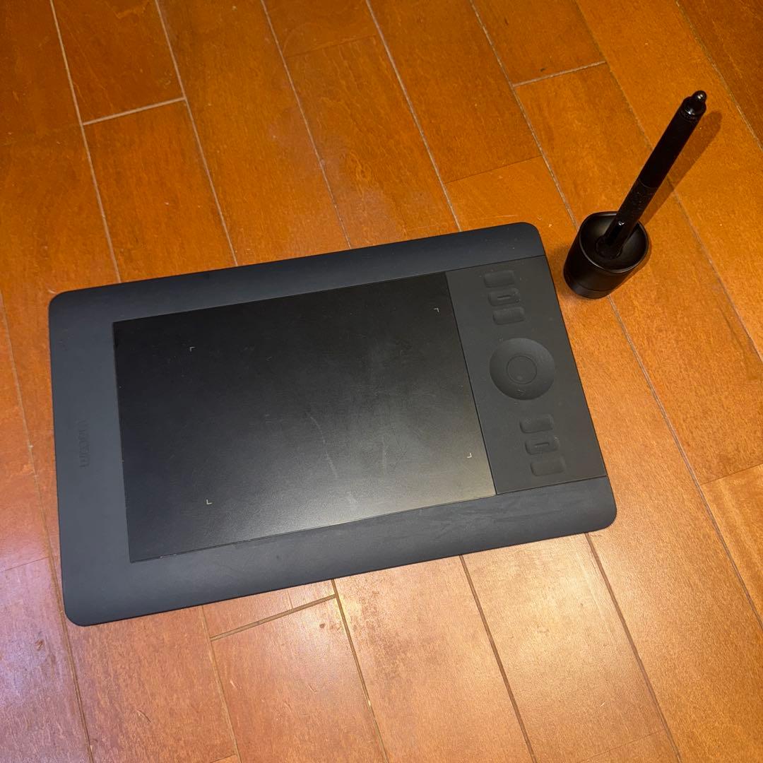 Wacom プロフェッショナルペンタブレット S Intuos5 touch