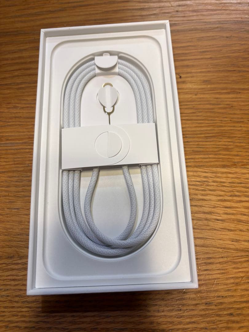 【電池100%】iPhone16e128GB 黒 保証有　MagSafeケース付