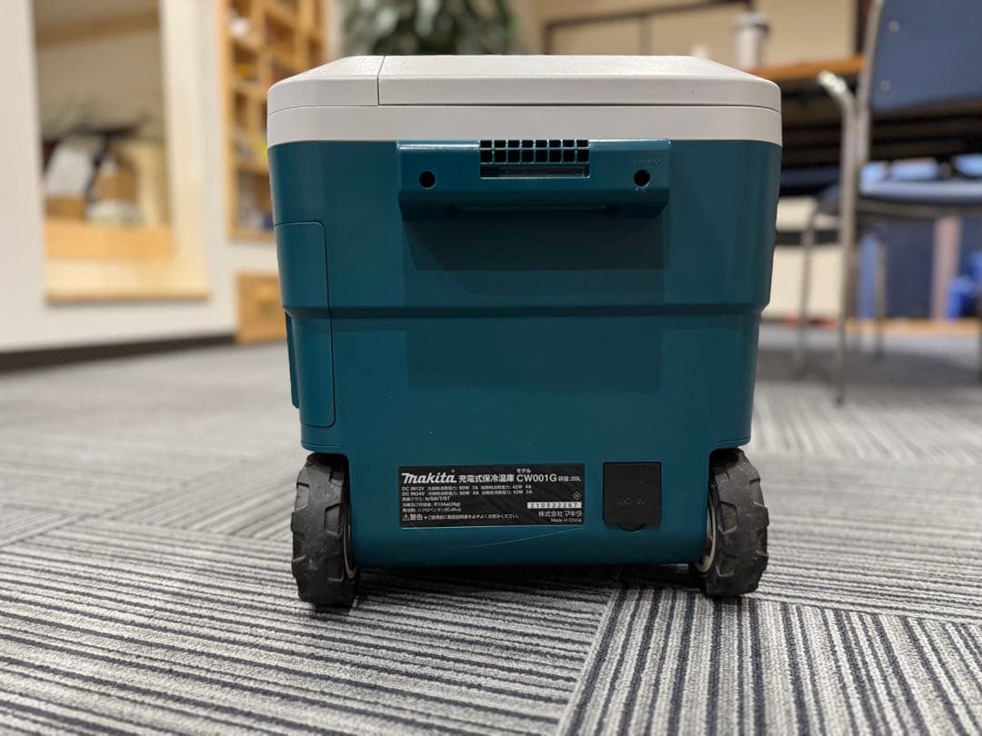 マキタ充電式保冷温庫CW001G