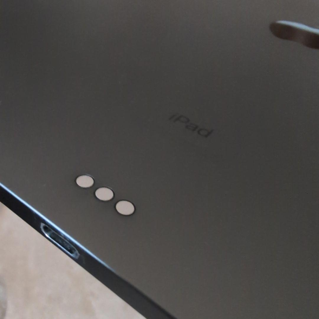 iPad Pro 12.9 インチ 第3世代64GB WiFiモデル 訳あり