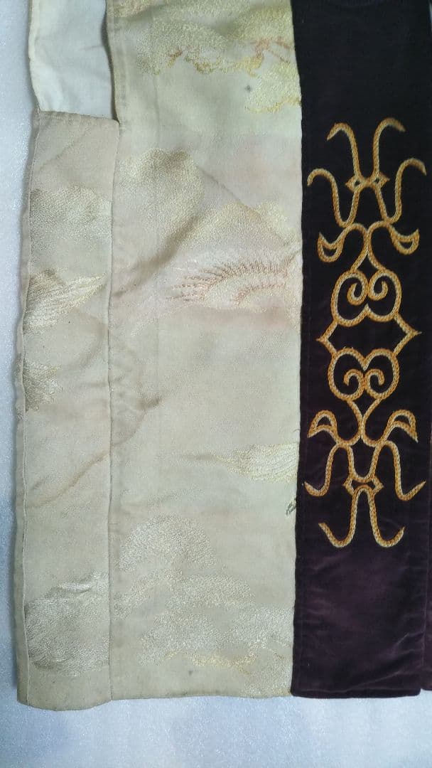 (値下げ)アイヌ衣装!　豪華金色刺繍