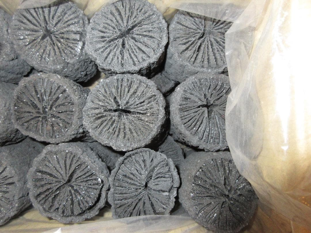 送料込【逢絢亭・新品】茶の湯炭 輪胴のみ 炉用 くぬぎ 約３キロ入り