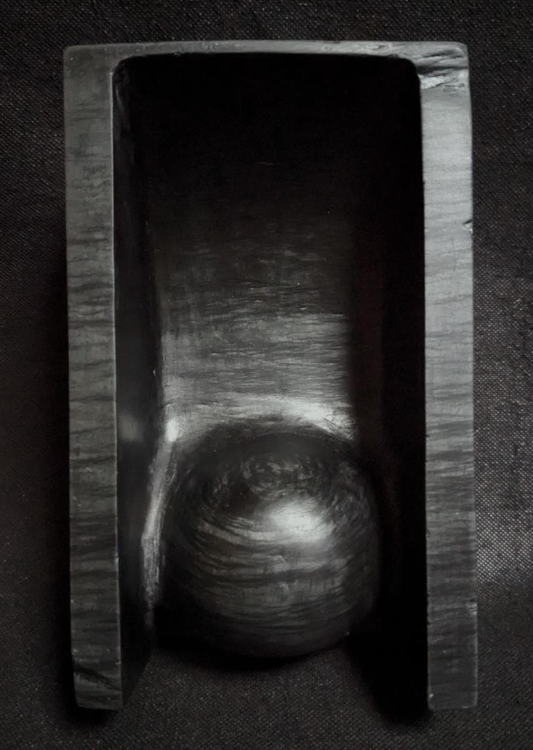 【まりちゃん】　　　◆硯２面（歙州太史硯／端渓硯八吋）