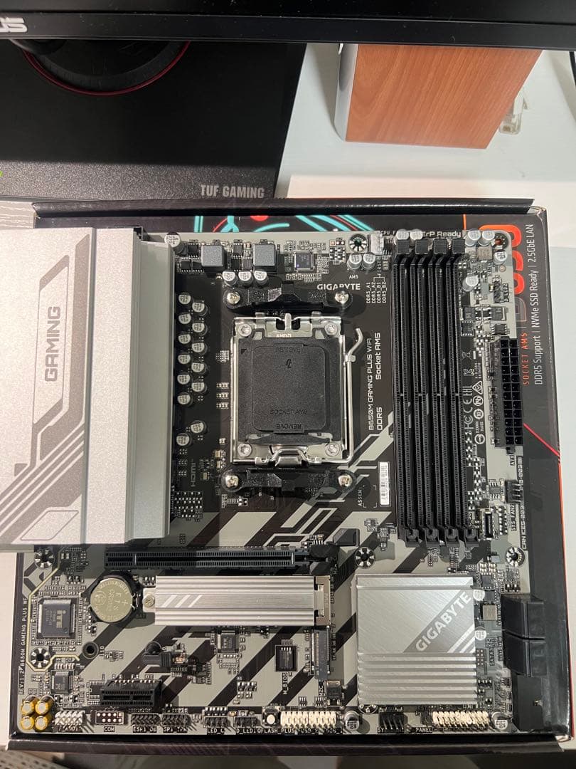 マザーボード GIGABYTE B650M GAMING PLUS WIFI