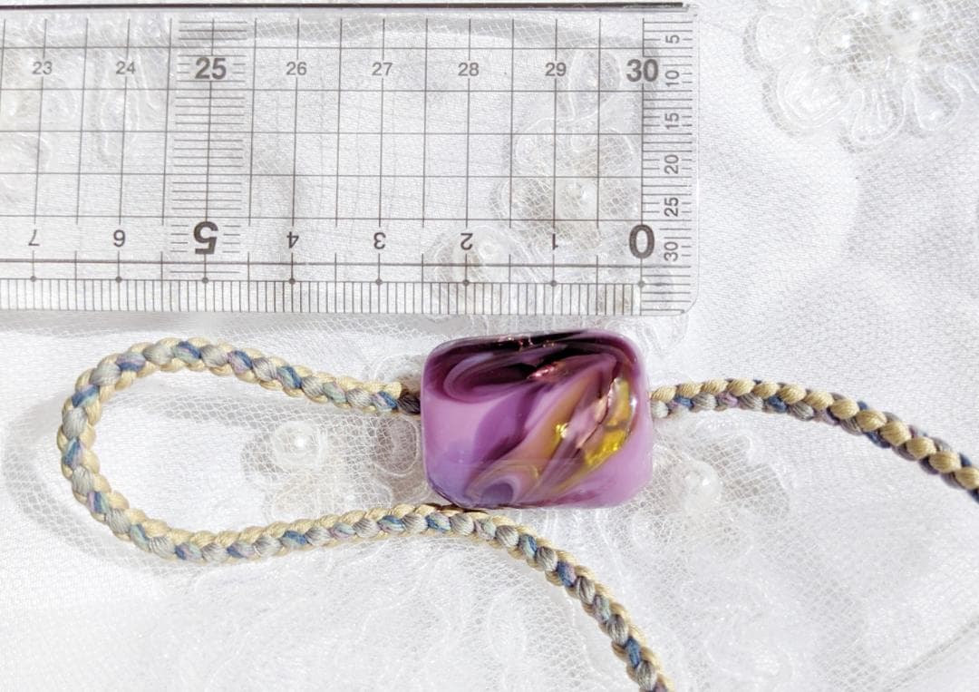 吉田正子トンボ玉（貳拾貳）　「江戸組み紐」ネックレス　ガラス玉に込めた日本画