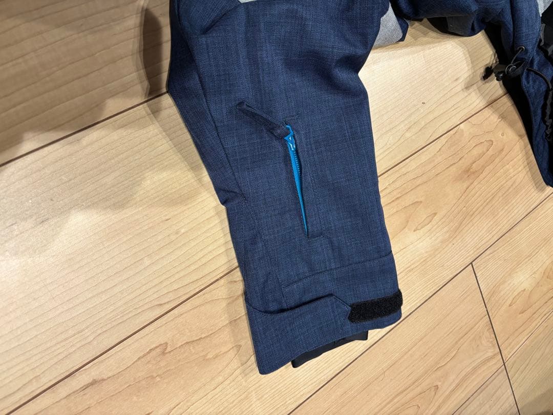 定価28000円　新品　スノーボードウェア　サイズS 新品未使用