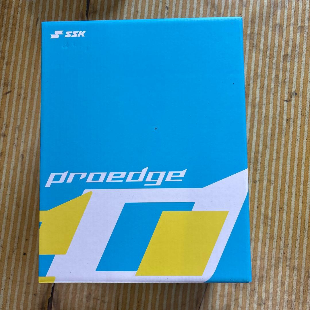 新品未使用タグ付きSSK軟式野球グローブプロエッジ投手右利き用