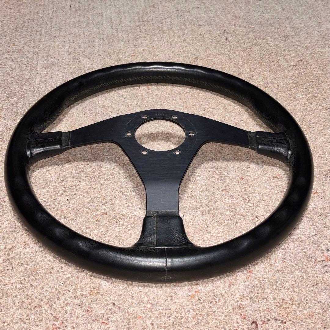 ナルディステアリングGARA3ブラックレザー/スポーク NARDI.FET刻印有