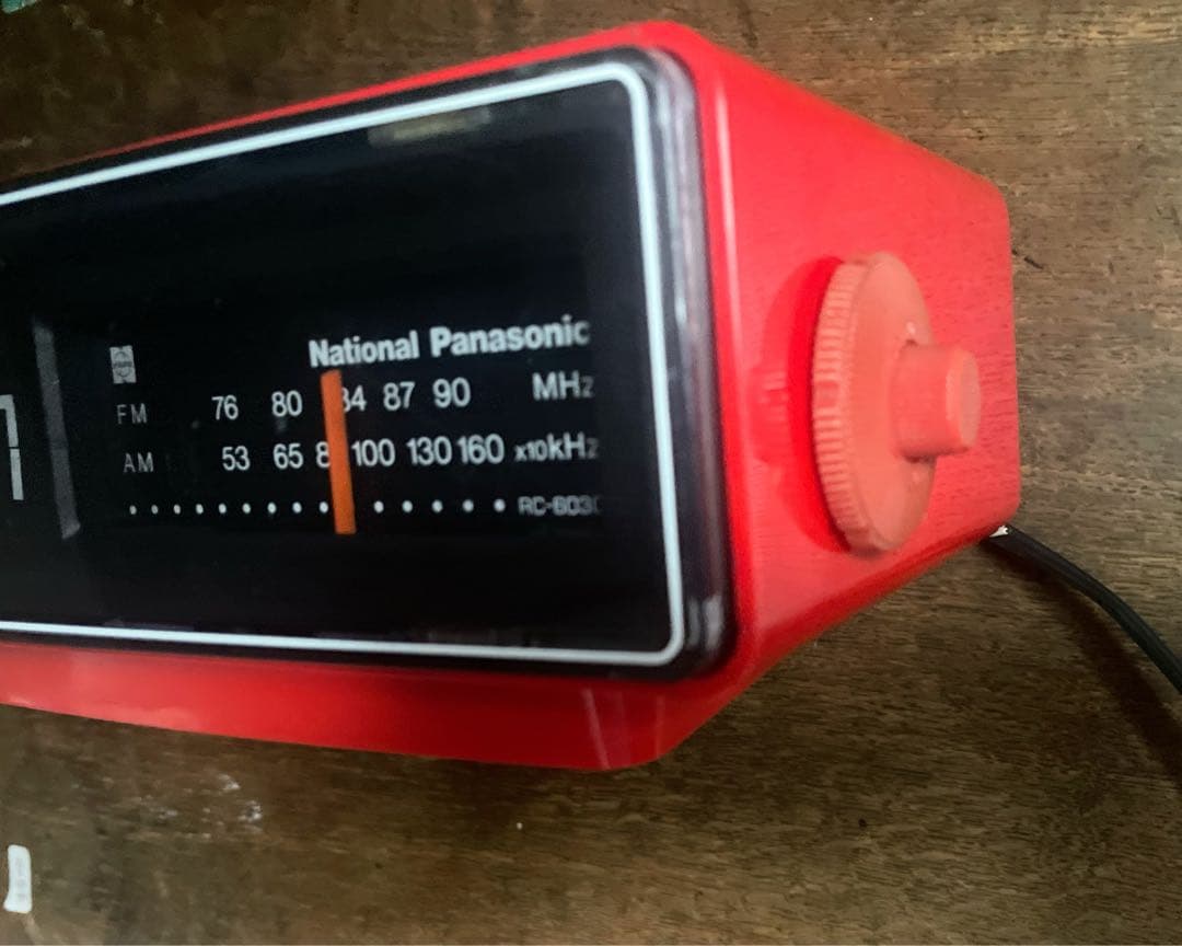 動作確認済　ナショナル　パタパタ時計　赤　レトロ ラジオチューナー　置き時計