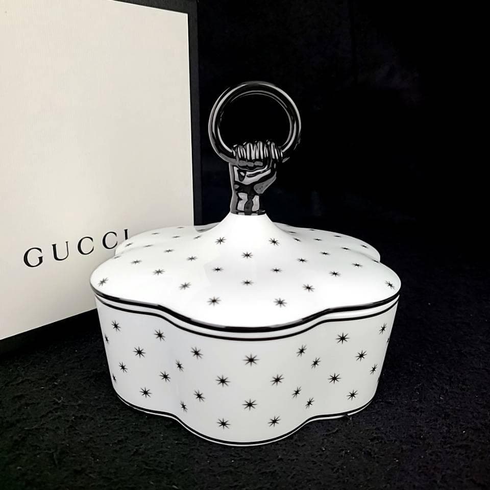 ◎未使用級◎グッチ　リチャードジノリ　コウモリ　小物入れ　箱つき