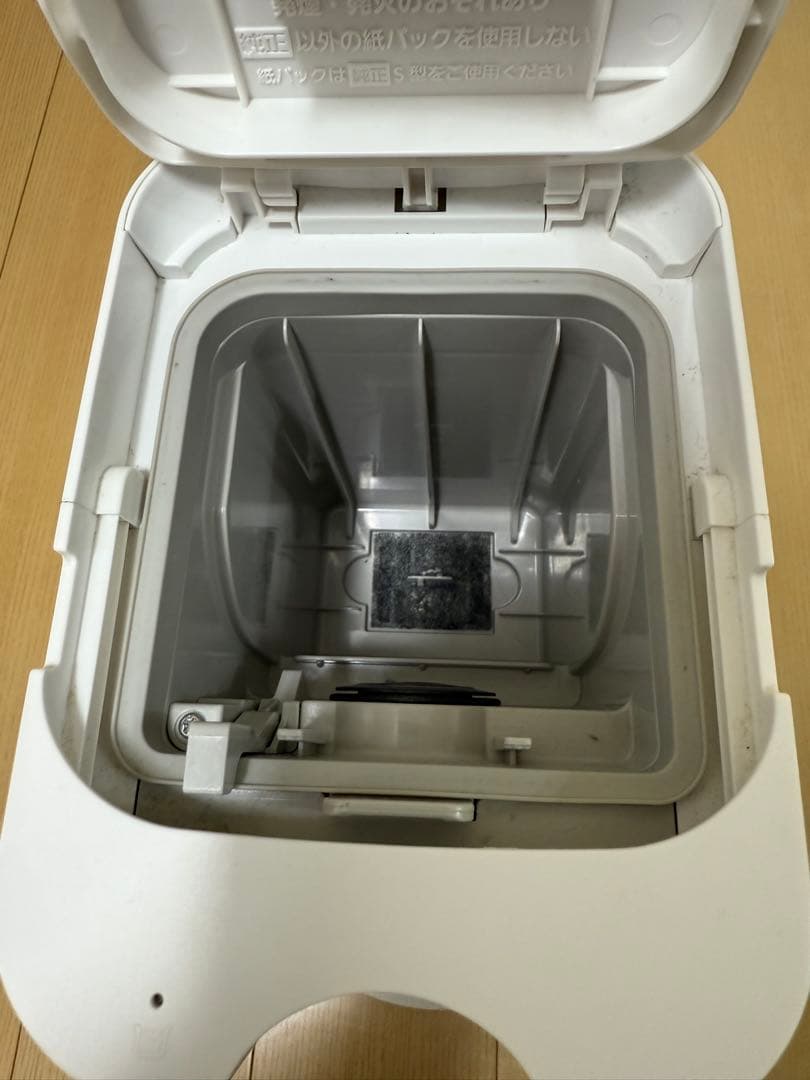 m*n様 Panasonic スティッククリーナー MC-NS10K-W　パナソ