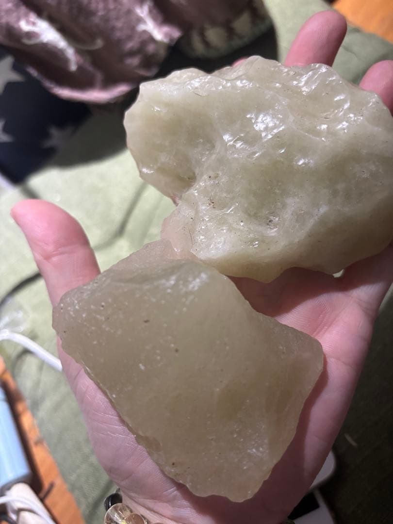 巨大 リビアングラス原石 222g