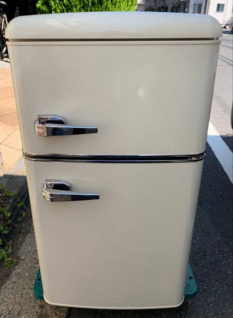 ＊東京都付近取引限定＊美品 アイリスプラザ　小型冷蔵庫 PRR-082D-W