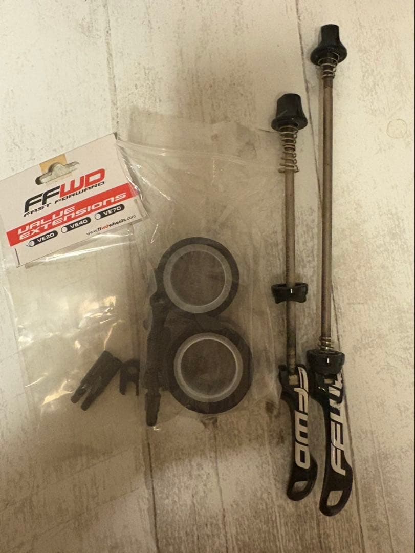 FFWD F4R カーボンホイール 700C