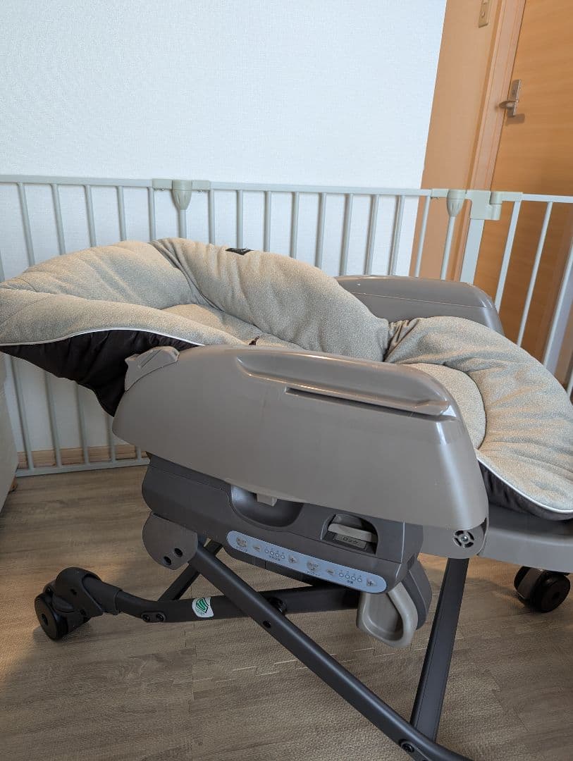 Combi ネムリラAT BEDi オートスイング ハイローチェア