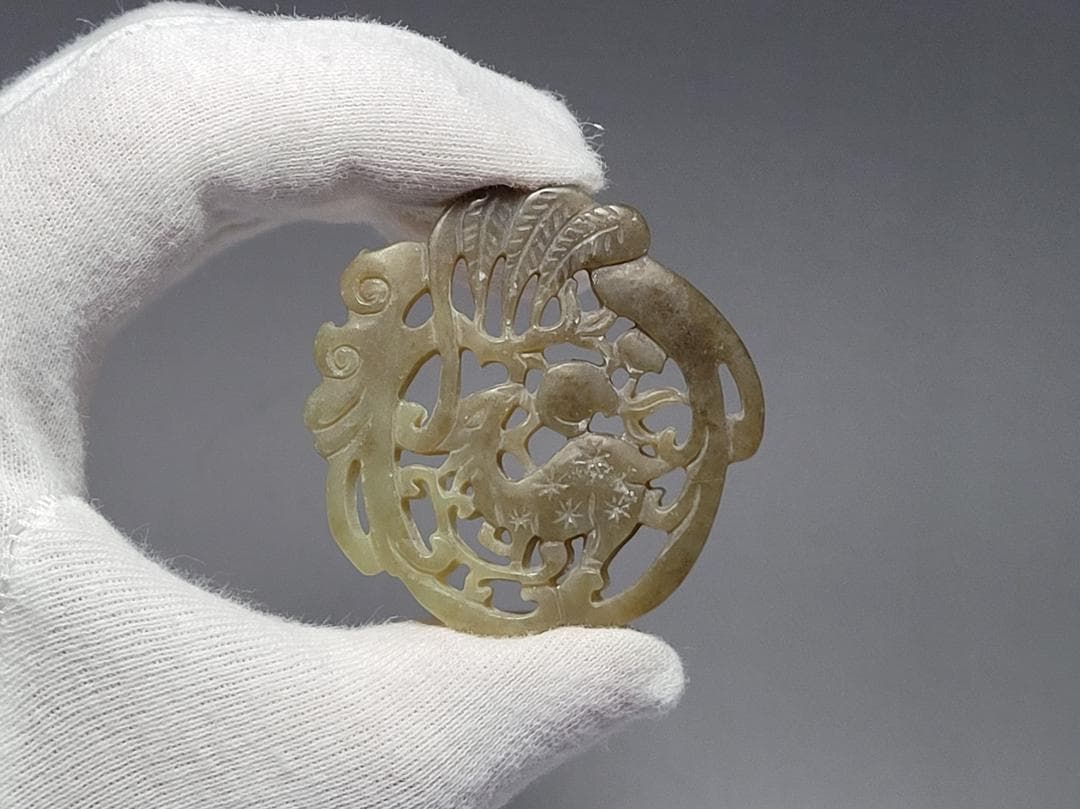 天然玉製 陽刻神獣紋 吉祥紋 玉装飾品 時代唐物 幅約5.4cm