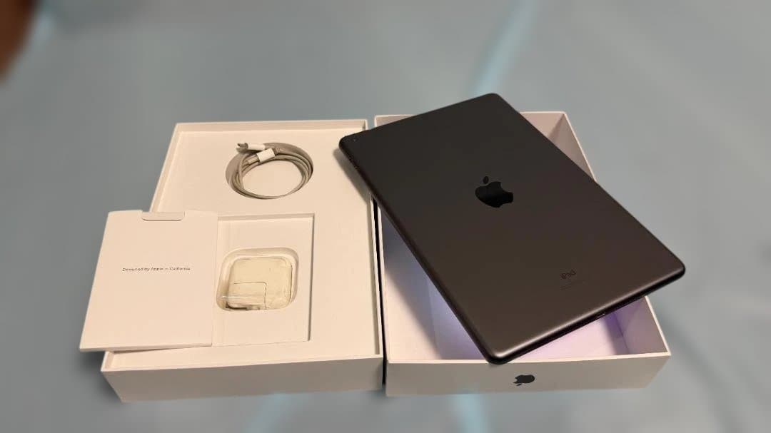 iPad 第7世代 32GB スペースグレイ MW742J／A Wi-Fi