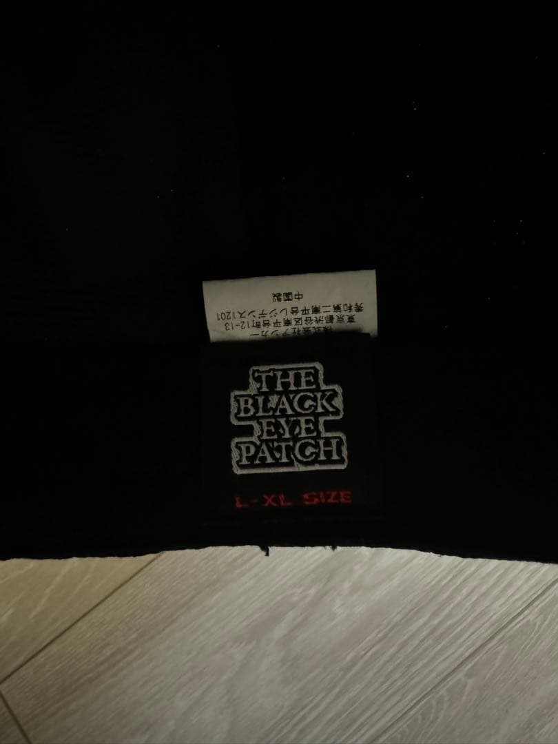 う*様 ブラックアイパッチ　Bエンブレムキャップ