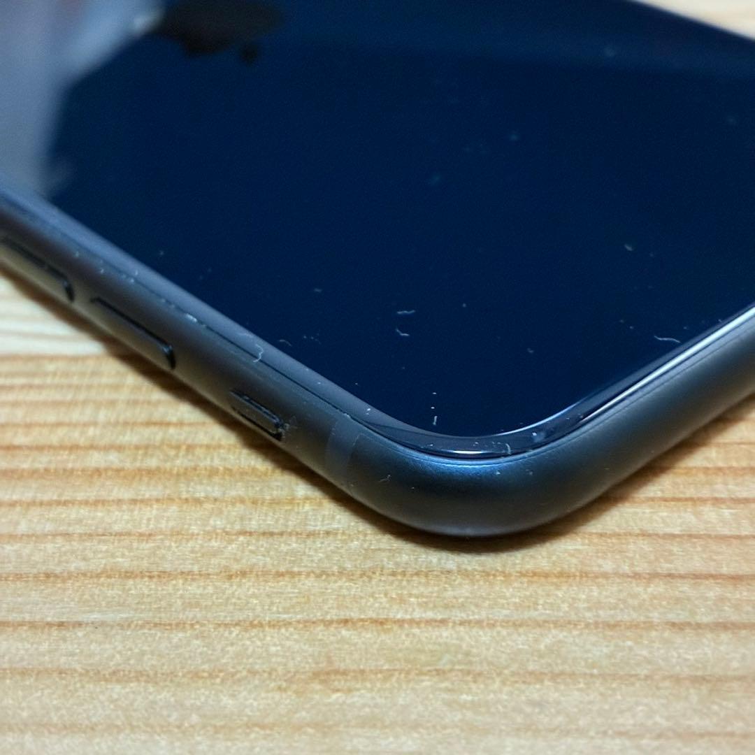 バッテリー新品　iPhoneSE第3世代64GB SIMフリー　美品　おまけ有り