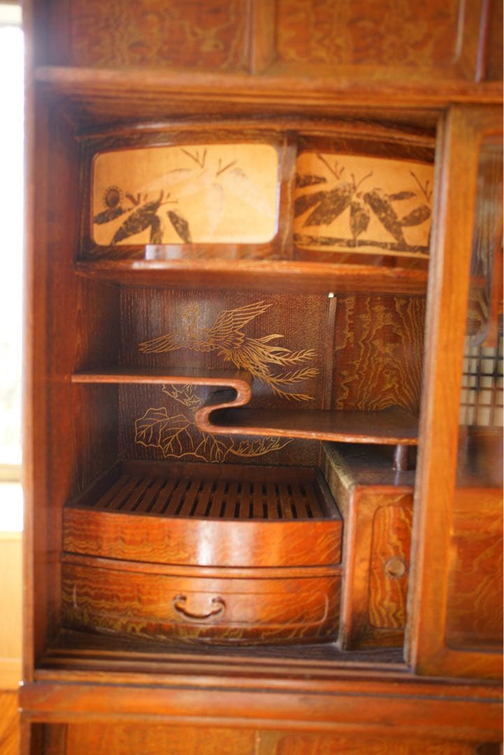 ☆101☆タモ材の玉杢目が美しい茶箪笥