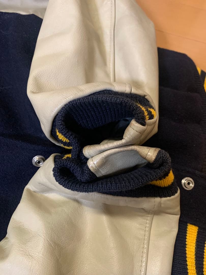 袖本革　スタジャン ゴールデンベアー　USA製　アメリカサイズM