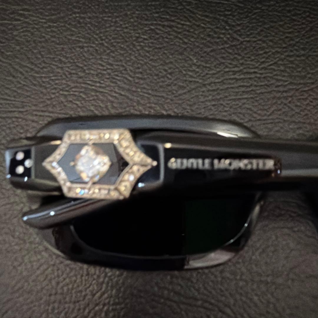 GENTLE MONSTER 装飾付きサングラス　UAE エミレーツモール購入