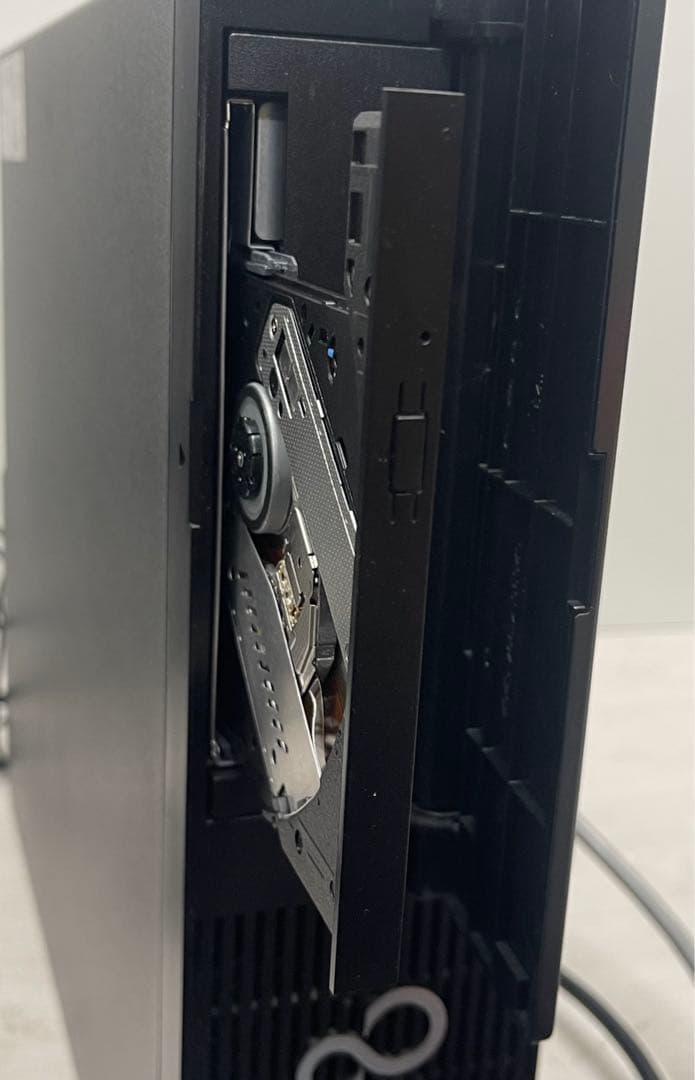 富士通 ESPRIMO WD2/C1 i5-7500 8GB SSD256GB