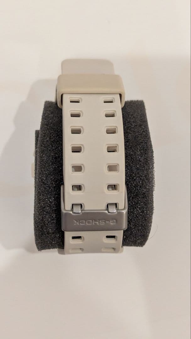 [希少モデル] G-SHOCK GA-120-A ホワイト ランドクルーザー