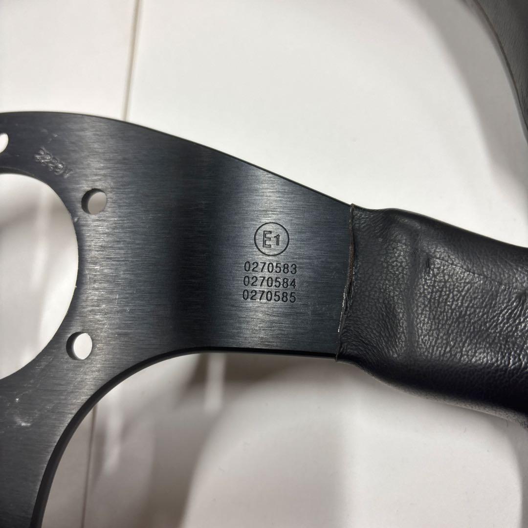 momoステアリング　コルセ　3本スポーク　35cm