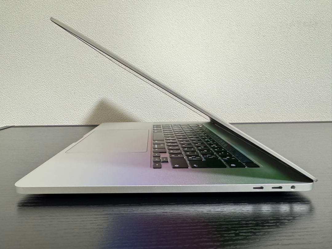 MacBookPro i9 32GB 1TB 充放電147回 バッテリー93%