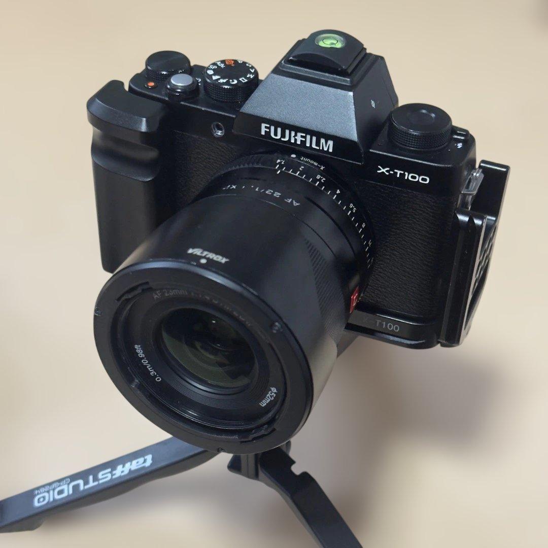 y*y様 FUJIFILM X-T100黒 Viltrox ＋ 7Artisan