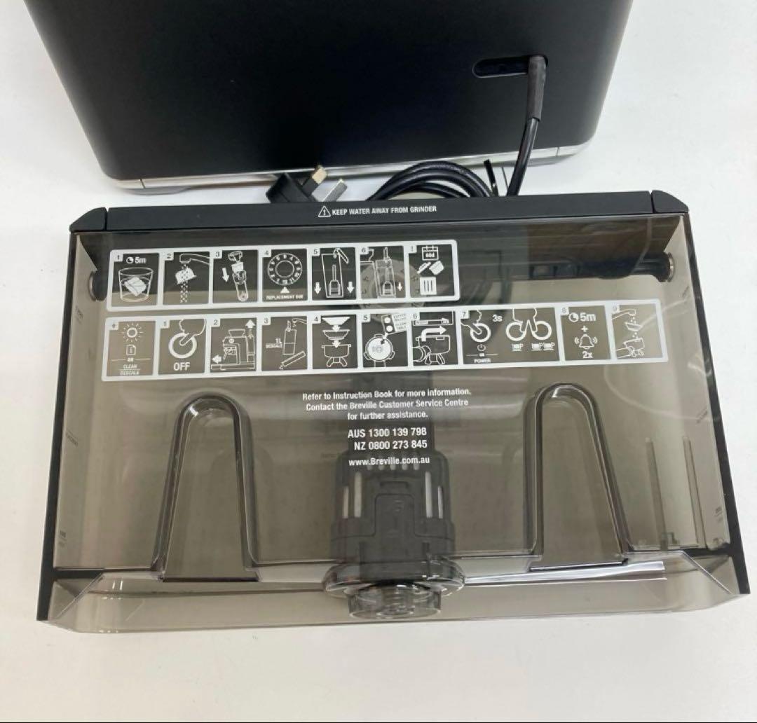 A375-6 Breville BES876エスプレツ ソマシン　220V〜