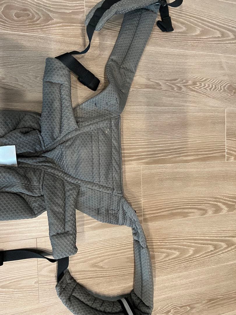 きり　エルゴベビー OMNI Breeze グラファイトグレー