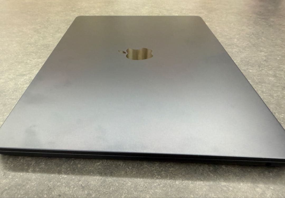 Apple MacBook Air 15インチ M2 2023 本体　512GB