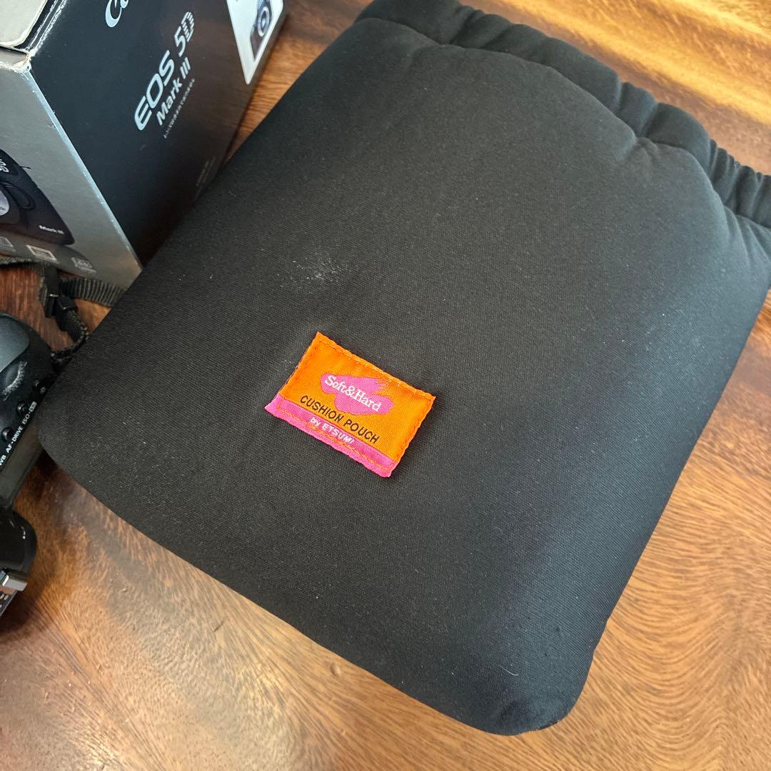 Canon EOS 5D Mark III + バッテリーグリップ 巾着付